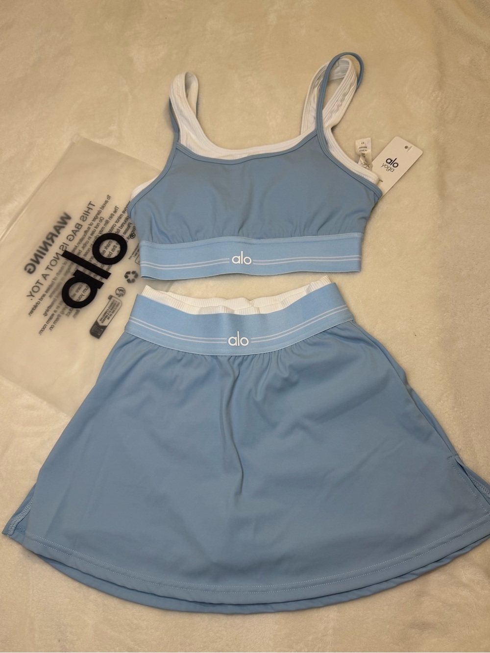 ALO Yoga Light Blue Two-Piece Active Skirt Set - Picture 1 of 3